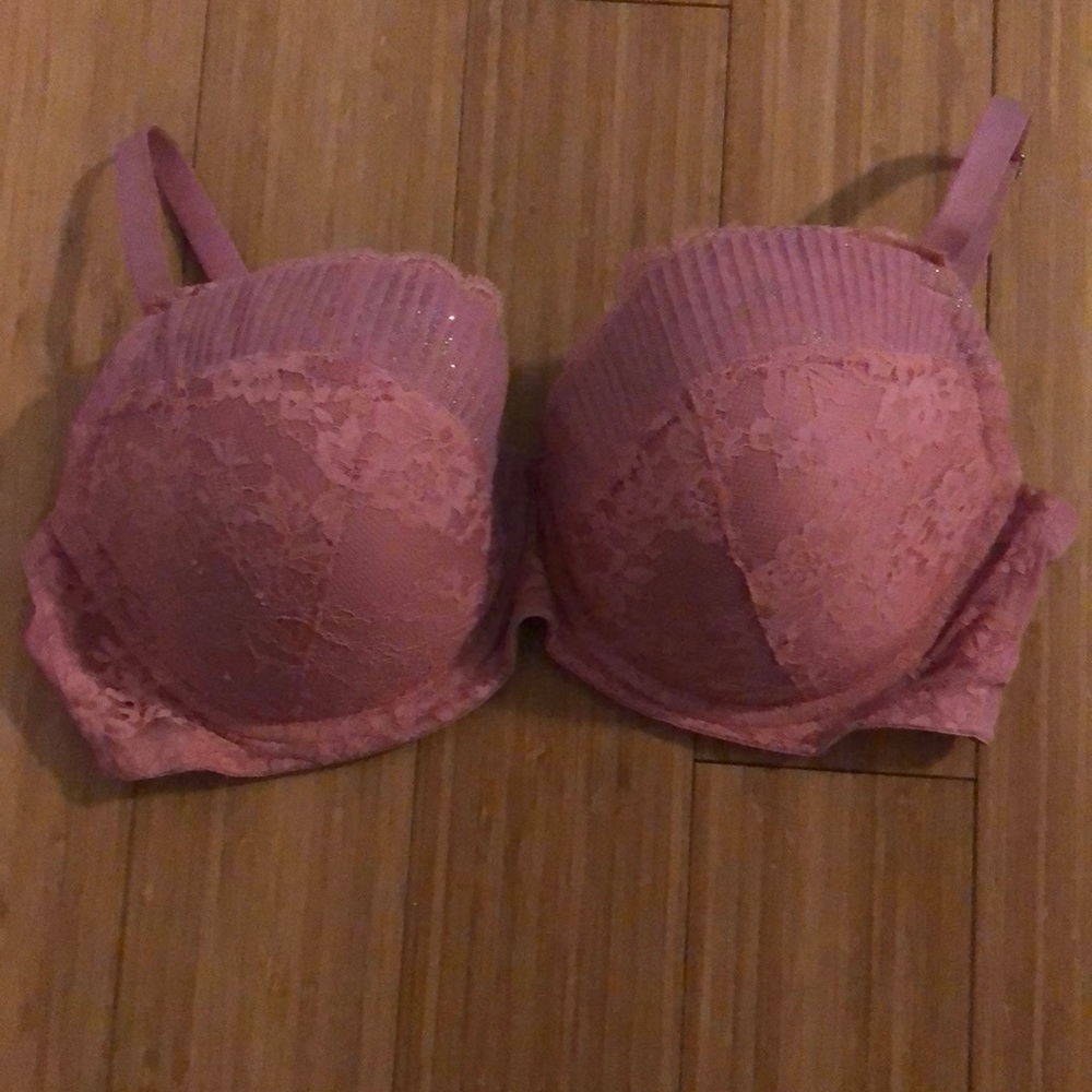 Victoria’s secret 34DDD bra